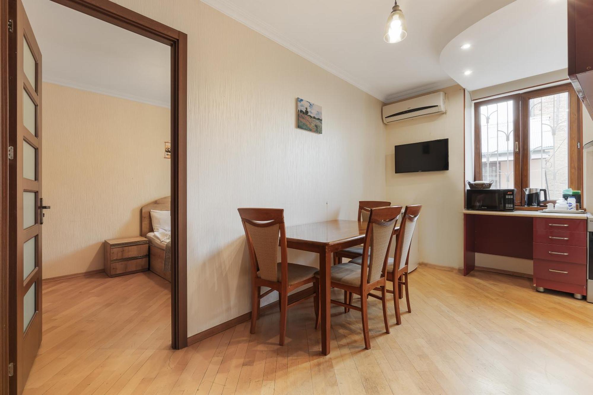 Apartments With Wine Cellar In Old Tbilisi Exterior photo