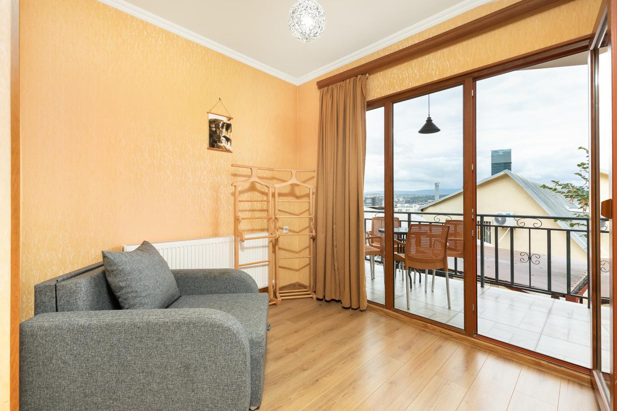 Apartments With Wine Cellar In Old Tbilisi Exterior photo